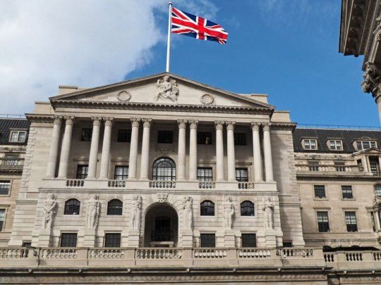Banco-Central-de-Inglaterra-presenta-un-documento-de-debate-sobre-las-oportunidades-y-desafíos-a-considerar-en-la-emisión-de-una-moneda-digital.jpg