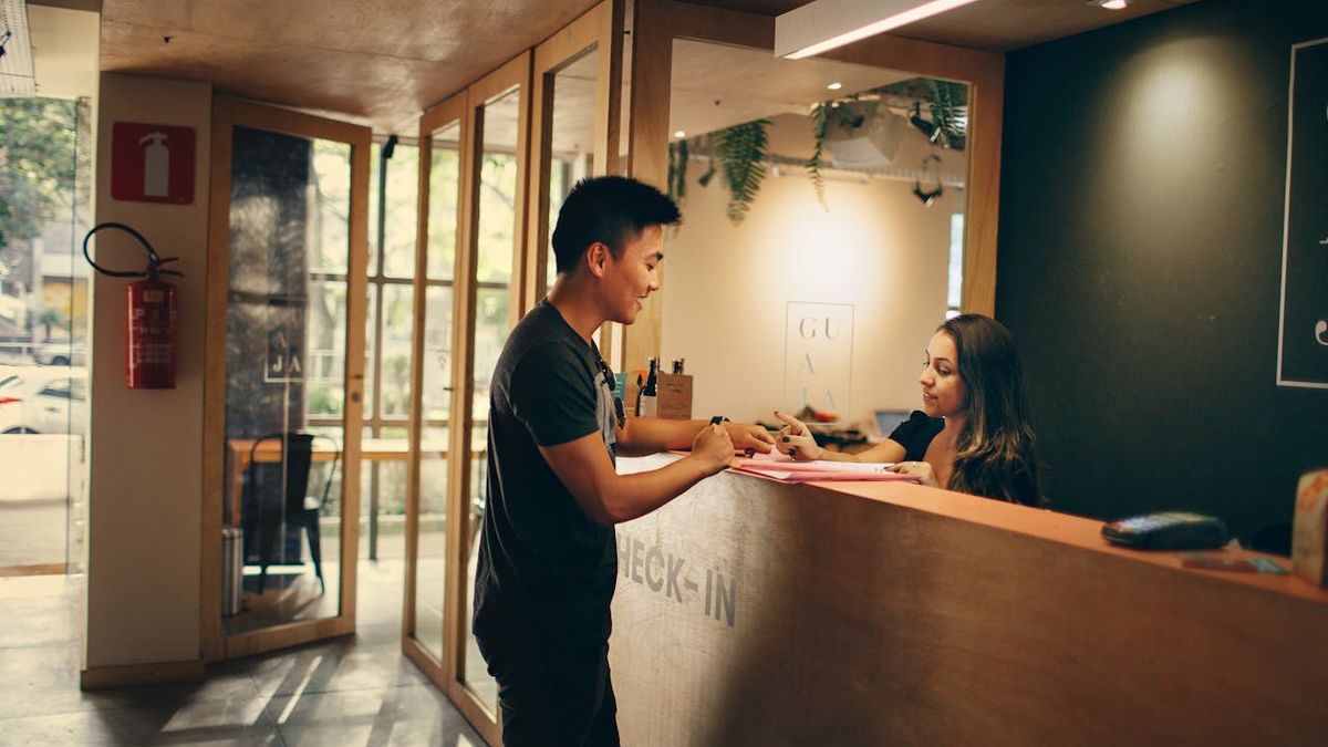 El turismo sostiene el dinamismo laboral aunque con una desaceleración que genera dudas para el año que viene – Ambito