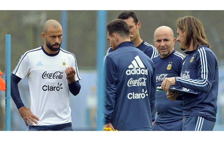 Con la vuelta de Mascherano, Sampaoli prepara tres cambios