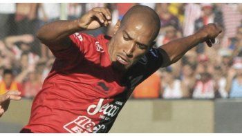 El delantero Diego Vera vuelve a la titularidad en Colón de Santa Fe.