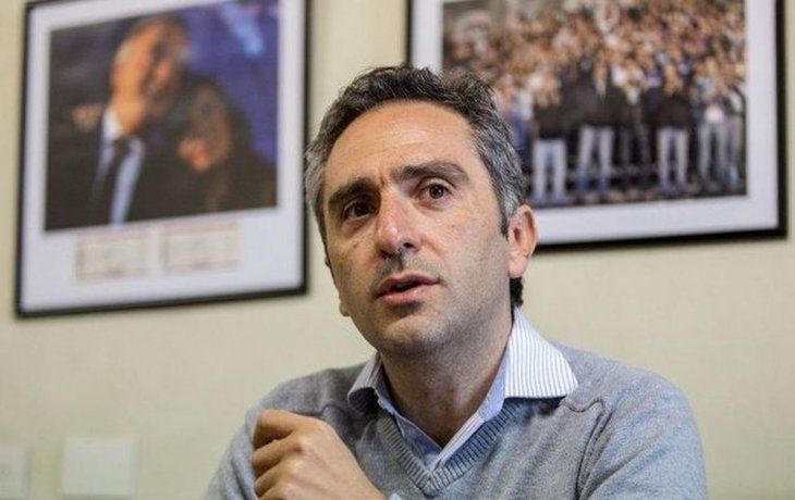 Andrés Larroque. Andrés Larroque.