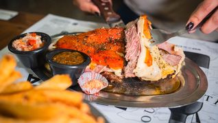 un bodegon porteno donde la tradicion parrillera y la cocina casera definen la identidad del barrio un bodegon porteno donde la tradicion parrillera y la cocina casera definen la identidad del barrio