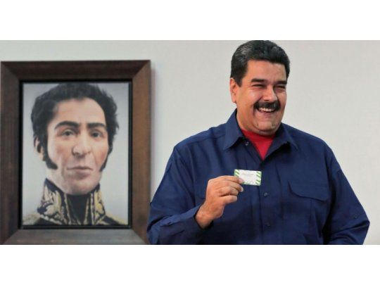 Nicolás Maduro tras votar en las elecciones a alcades de este domingo.