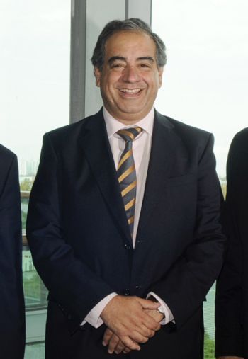 Julio Martínez. Ministro de Defensa.