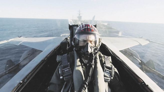 cruise. Maverick sigue sus temerarias aventuras en el aire pese al tiempo transcurrido entre un film y otro.