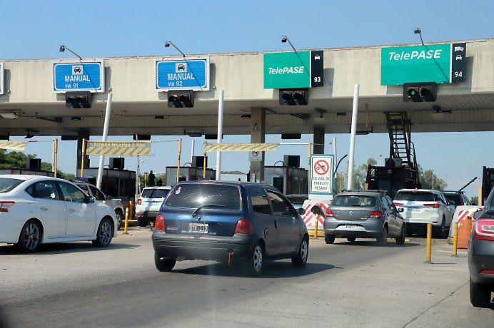 Para los usuarios que no viven en la Ciudad, turistas o quienes usan la autopista de forma esporádica, AUSA habilitó dos modalidades de pago alternativas. Para los usuarios que no viven en la Ciudad, turistas o quienes usan la autopista de forma esporádica, AUSA habilitó dos modalidades de pago alternativas.