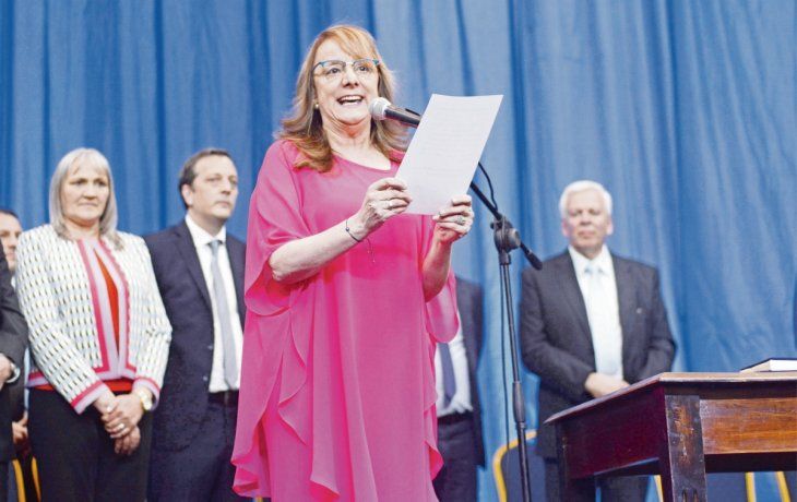 blindaje. Al asumir el s&aacute;bado, Alicia Kirchner celebr&oacute; &ldquo;el marco nacional&rdquo; encarnado en la dupla Alberto Fern&aacute;ndez-Cristina Kirchner.