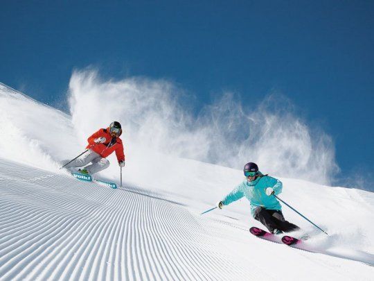 Exquisitas&nbsp; pistas. Las montañas estadounidenses invitan a disfrutar de la mejor nieve del mundo. Allí todo funciona a la perfección: desde los medios de elevación hasta la calidad y calidez de las pistas. Hay todo tipo de opciones para familias o deportistas experimentados.