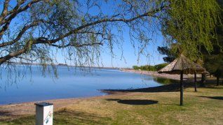 Entre sierras, lagunas y sabores únicos, este rincón de Buenos Aires redefine el turismo rural. Entre sierras, lagunas y sabores únicos, este rincón de Buenos Aires redefine el turismo rural.