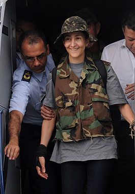 Le agradezco al presidente Uribe que haya tomado el riesgo de hacer el rescate (foto 1)