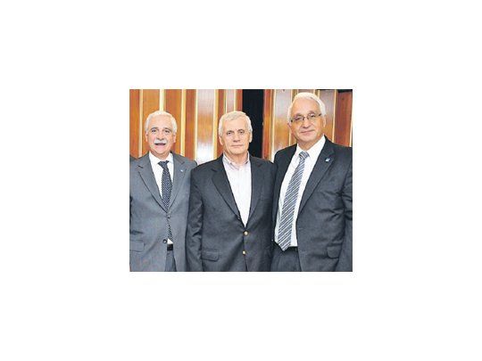 Chanzas y reproches en cumpleaños empresarial: Juan Carlos Lascurain (vice de ADIMRA), Antonio Caló (UOM) y Gerardo Venutolo (N°1 de ADIMRA).