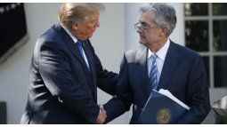 El presidente de la Fed, Jerome Powell, junto al presidente de EEUU, Donald Trump.