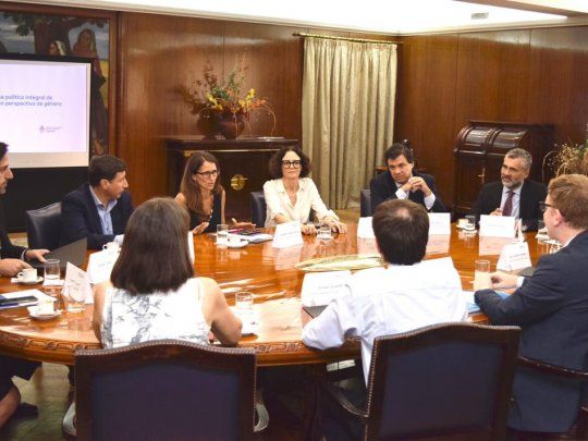Quedó conformada la Mesa Interministerial que evaluará políticas de cuidado, destinadas a reducir la desigualdad de género.&nbsp;
