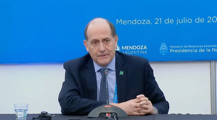 El Gobierno formalizó través del Decreto 324/2024 la designación de Daniel Raimondi como nuevo embajador en Brasil. 