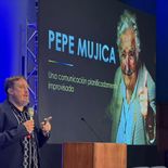 El expresidente José Mujica y una comunicación planificadamente improvisada. El expresidente José Mujica y una comunicación planificadamente improvisada.