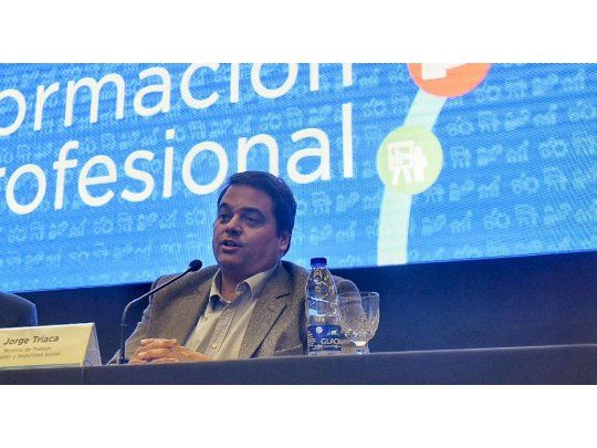 El ministro destacó además el debut de la Mesa de Diálogo Social: “Es una novedad en Argentina que nos sentemos el Gobierno, empresarios y sindicatos todos juntos”.
