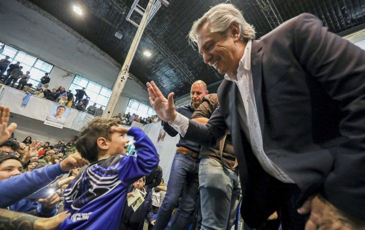 alberto f.: esten tranquilos, porque vamos a cuidar sus ahorros y depositos en dolares