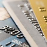 Subió el uso de tarjetas y se acelera el consumo en servicios y bienes durables. Subió el uso de tarjetas y se acelera el consumo en servicios y bienes durables.