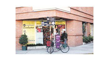 ámbito.com | El único supermercado chino que hay hasta ahora en Puerto Madero está ubicado en Olga Cossettini al 1100.