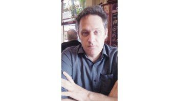 ámbito.com | Martín Sivak. “Cuando mi padre tomó la empresa estaba en mala situación, era marginal en el mundo de los negocios.”