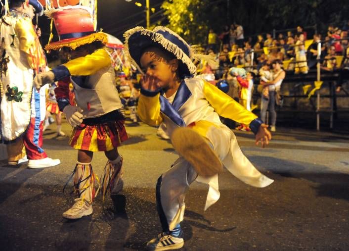 Miles de porteños disfrutaron el comienzo de los Carnavales 2015 (foto 3)