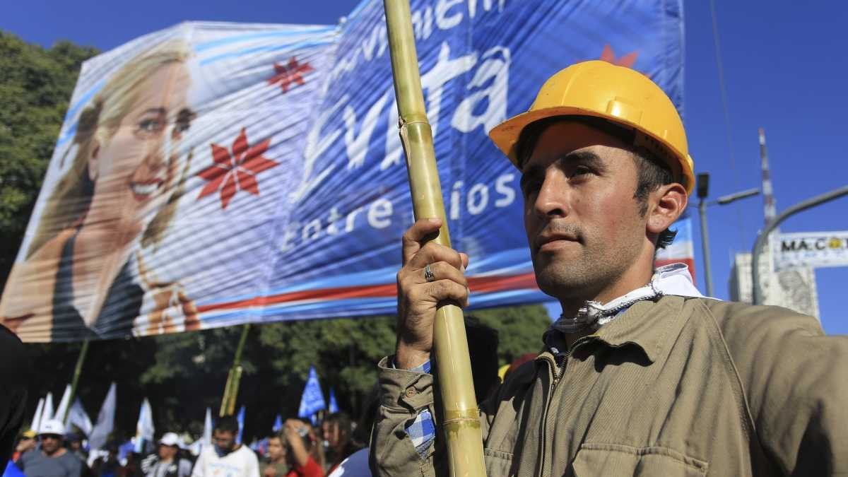 Tras dichos de Cristina, el Movimiento Evita creará un partido para competir en las PASO del FDT