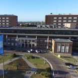 Con la nueva designación, Quintas pasa a encabezar el organismo con rango y jerarquía de secretario. La norma no designa a un reemplazante al frente del Hospital Posadas.