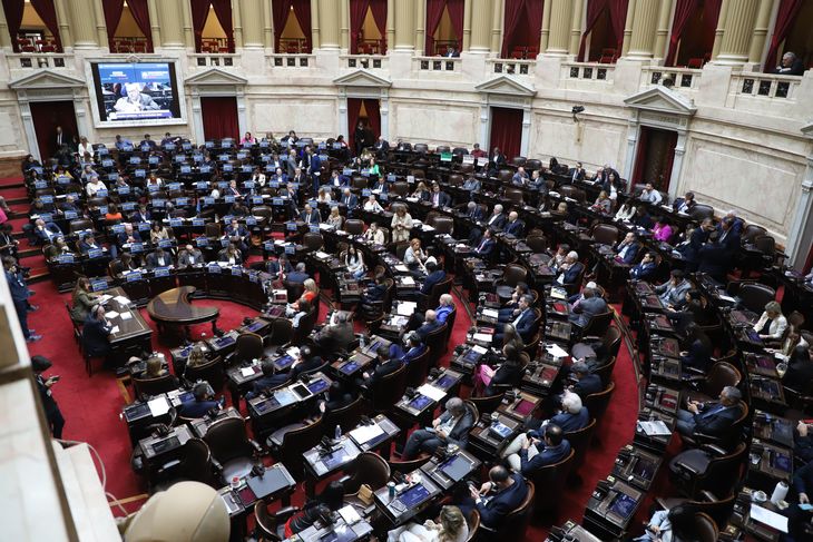 Since 11 a.m., Congress debates the veto of the University Financing Law. Since 11 a.m., Congress debates the veto of the University Financing Law.