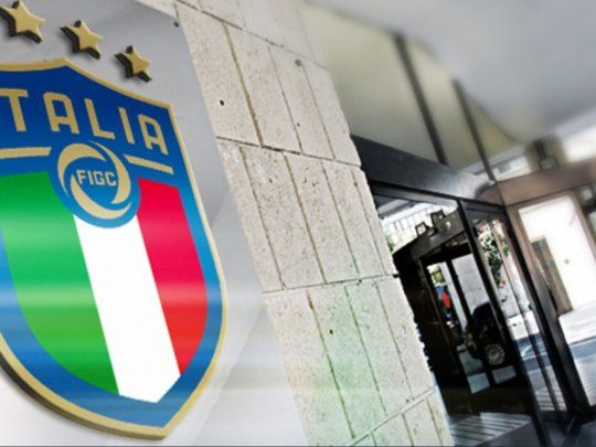 La Federación Italiana creó un fondo de € 21,7 millones para ayuda a clubes. 