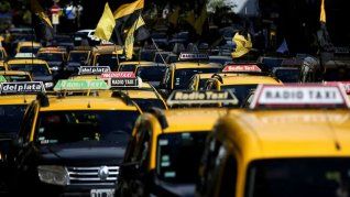 Los aumentos en los taxis van de la mano de las subas de los valores de la nafta y peajes.