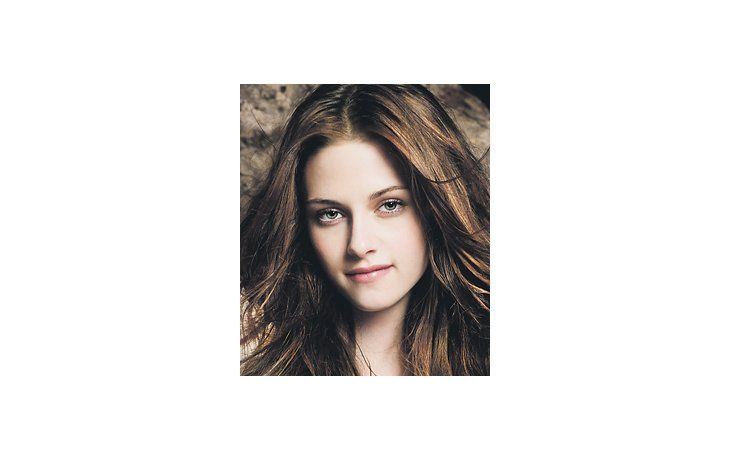 Kristen Stewart lidera la lista de estrellas más rentables según la revista «Forbes», seguida por Anne Hathaway. Robert Pattinson, su pareja de «Crepúsculo» está tercero.