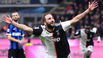 Gonzalo Higuaín volvió a convertir un gol trascendental en Juventus.