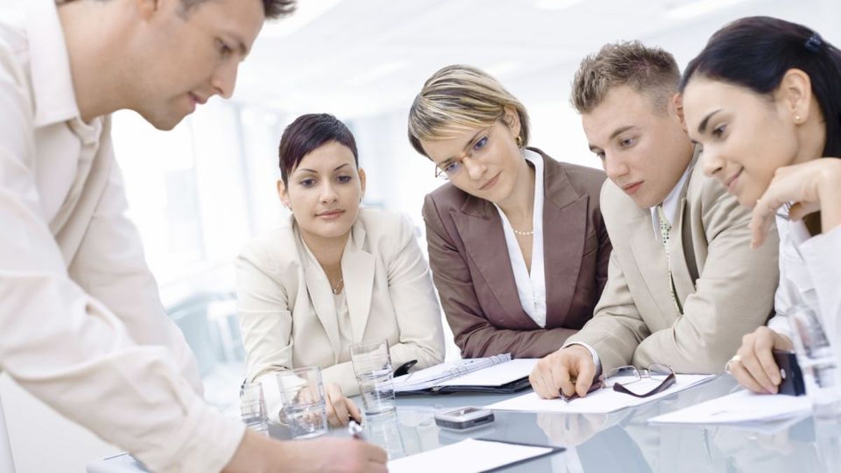 companies foresee increases of up to 46% for hierarchical personnel