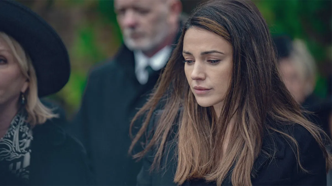 Eight chapters full of intrigue and mystery: the Netflix miniseries that broke all records