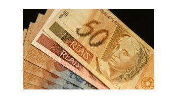 El real se depreció 0,1% a 2,044 unidades por dólar