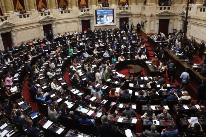 La ley ómnibus puede implicar el debate más extenso de la historia reciente. La ley ómnibus puede implicar el debate más extenso de la historia reciente.