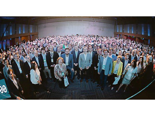 Austeridad. El cónclave reunió ayer, en CABA, a más de 800 intendentes de todo el país y de distintos signos políticos. “No hay que gastar más de lo que se tiene”, les advirtió Macri.