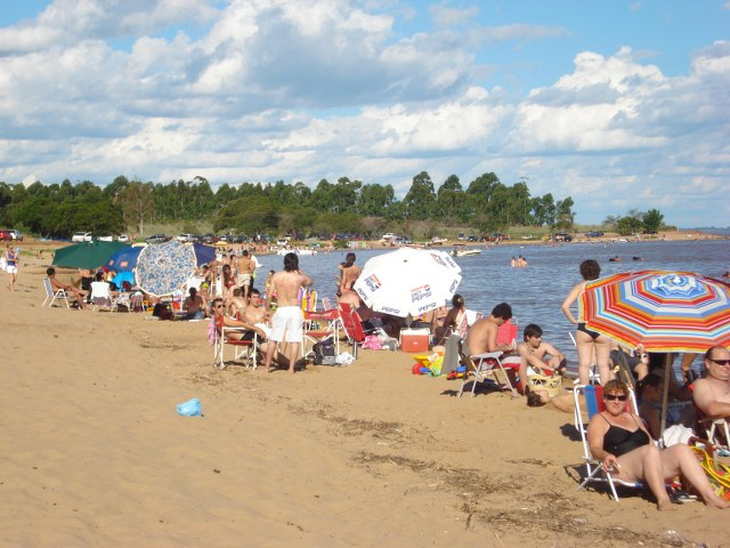 Playa Santa Ana has the municipal spa, one of the most beautiful.