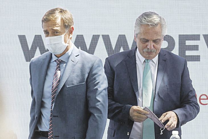 distantes. La relación entre Rodolfo Suarez y Alberto Fernández se caracterizó por frecuentes focos de tensión y el caso Portezuelo fue uno de los ejes que causaron desencuentros.