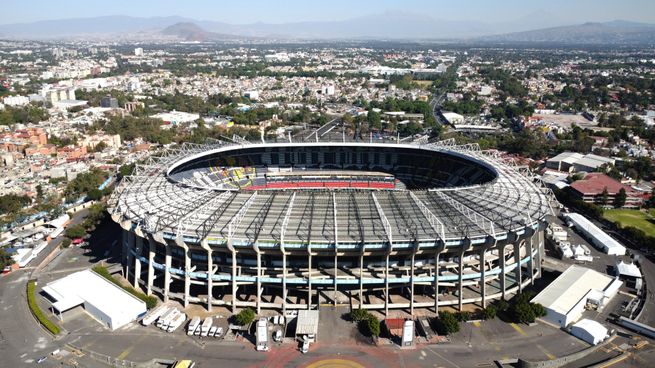 Un juez federal concedió medidas cautelares a titulares de palcos y plateas del Estadio Banorte, obligando a respetar derechos relacionados con acceso, estacionamiento, alimentos y cesión de espacios durante el Mundial 2026.