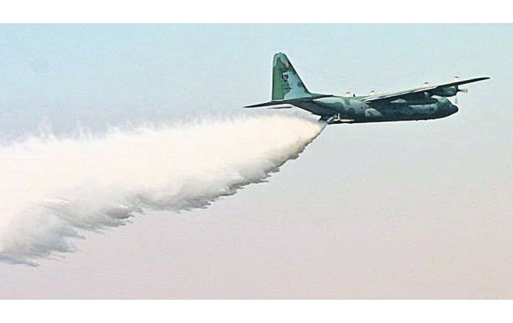 ámbito.com | Transformación. Los Hércules C-130 serán adaptados para ser utilizados como aviones hidrantes.