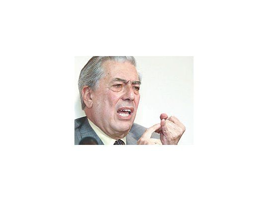 Cuenta Mario Vargas Llosa que la pena final del gran escritorGuillermo Cabera Infante era pensar que iba a morir dejandoa Cuba en manos de Fidel Castro.