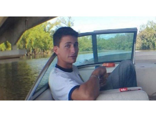 Gabriel Fernández Arostegui, de 23 años, iba a bordo de un bote color verde.