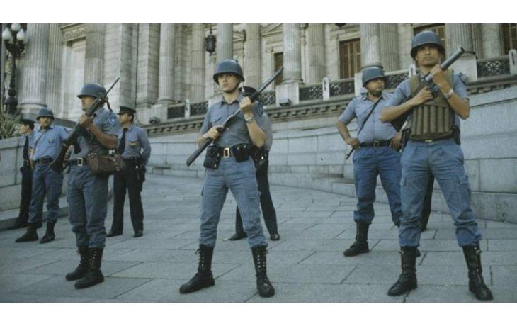 ámbito.com | Foto del documental CAL: el Congreso en dictadura de Federico Strifezzo.