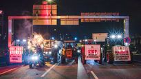 Los agricultores franceses mantienen la presión por el acuerdo comercial.