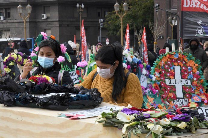 Piqueteros marchan a Trabajo por un salario de $110.000.
