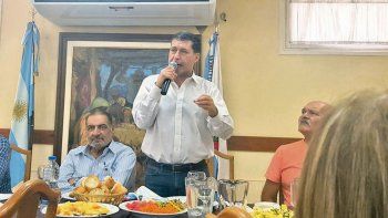 Casas se mostró firme ayer en un almuerzo de militancia para respaldar la consulta.