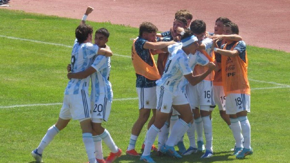 With a goal from Garnacho, the Argentine U-20 team beat Panama 1-0 in the Toulon tournament