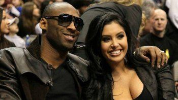 indemnizan con casi u$s29 millones a viuda de kobe bryant por fotos del accidente