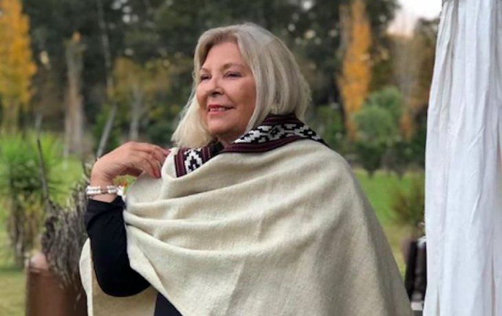Elisa Carrió anunció a través de su cuenta de Twitter que recibió la primera dosis de AstraZeneca.&nbsp;